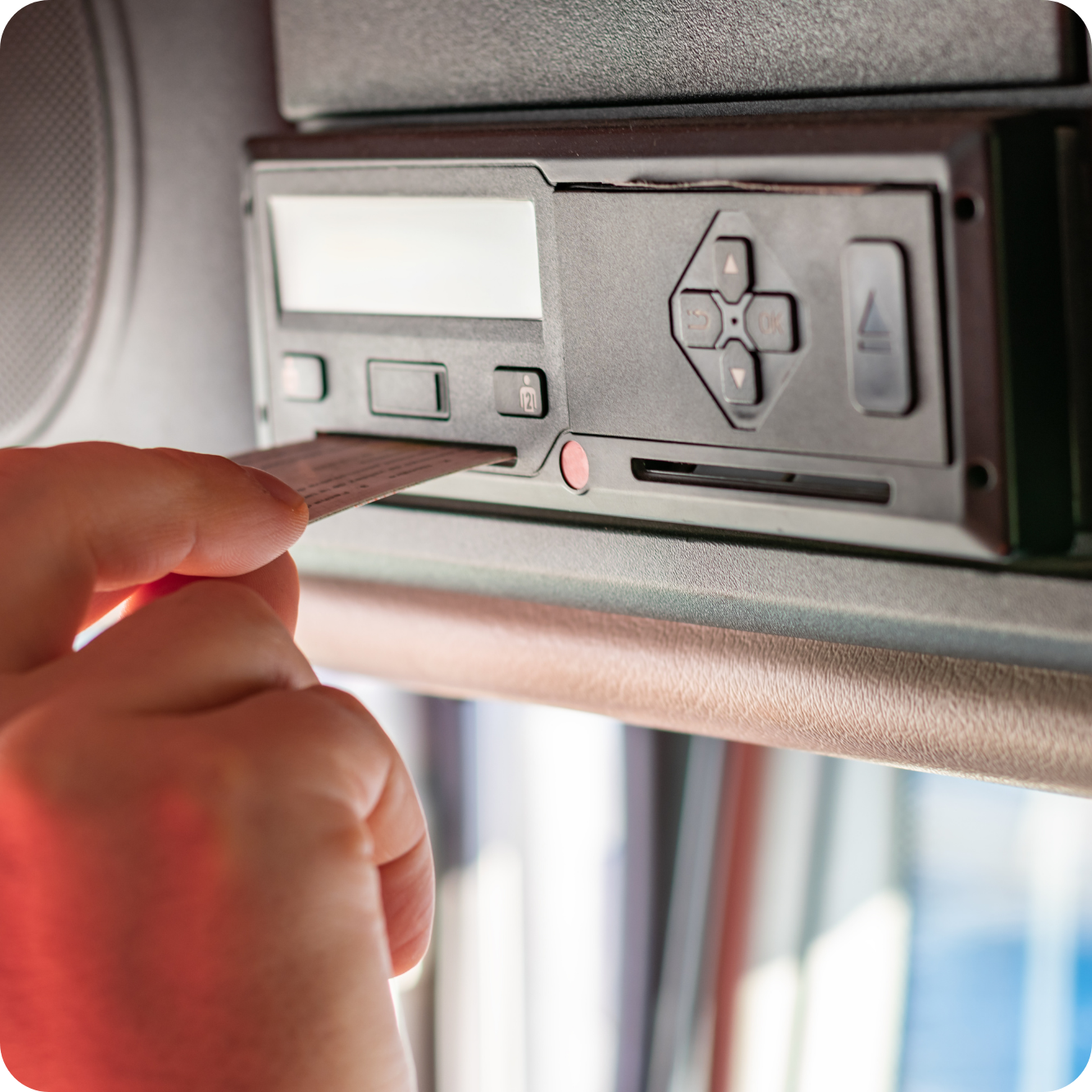 scarico e gestione dei dati dei tachigrafi digitali